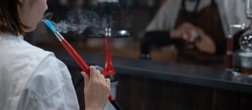 上質な煙が漂う人気のシーシャ（水タバコ）カフェ『珈琲と煙草 喫茶 駄駄羅 だだら』